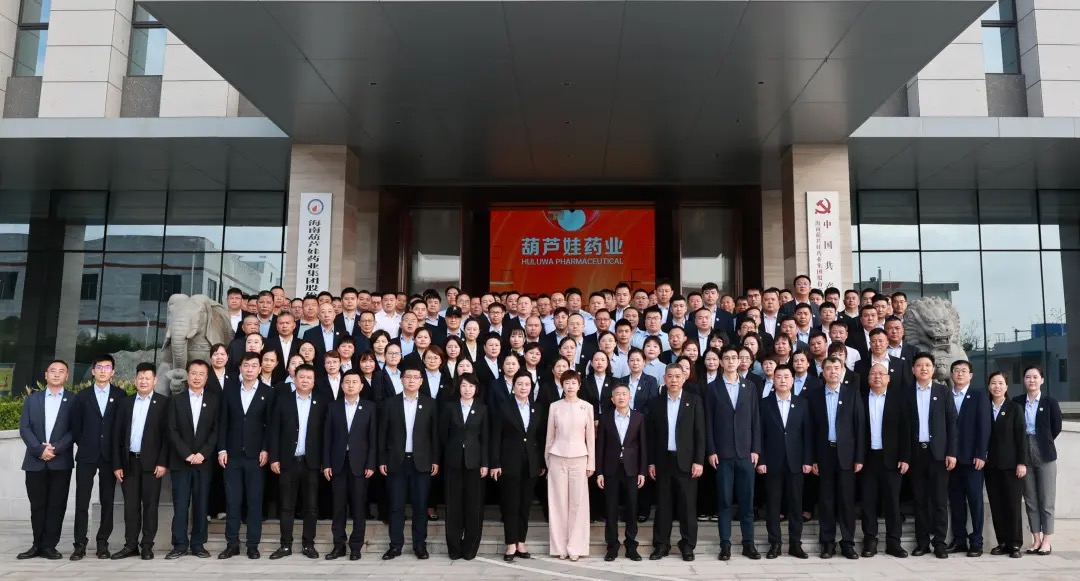 尊龙凯时药业集团：“市场+研发”双轮驱动，，，，助推企业高质量生长 | 公司新闻 | 尊龙凯时药业